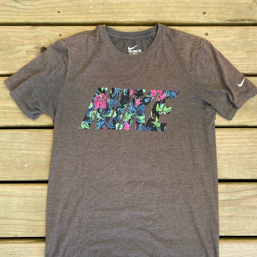 Nike flower t shirt